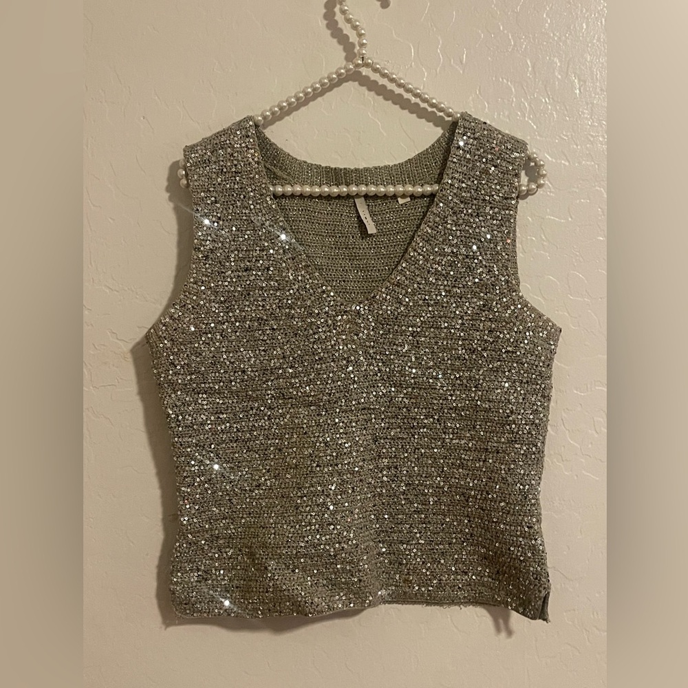 IISLI Silver Sequin Top Size S/P